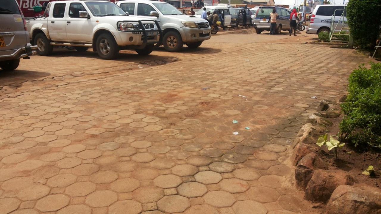 Palema Crown Hotel Gulu Exterior foto