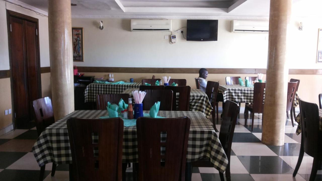 Palema Crown Hotel Gulu Exterior foto
